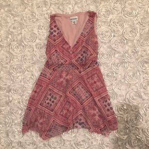 GUC Motherhood Maternity Pink Top size Medium